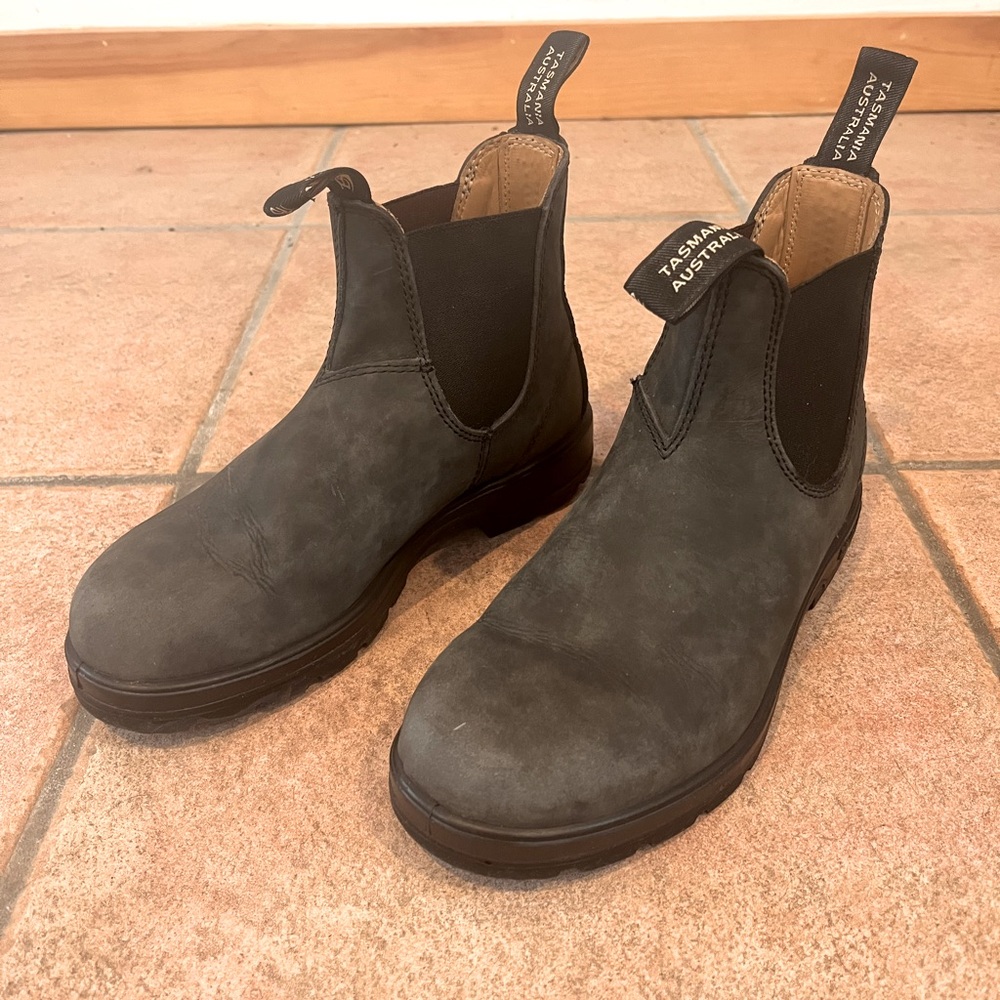 Blundstone’s- size US 8 womens